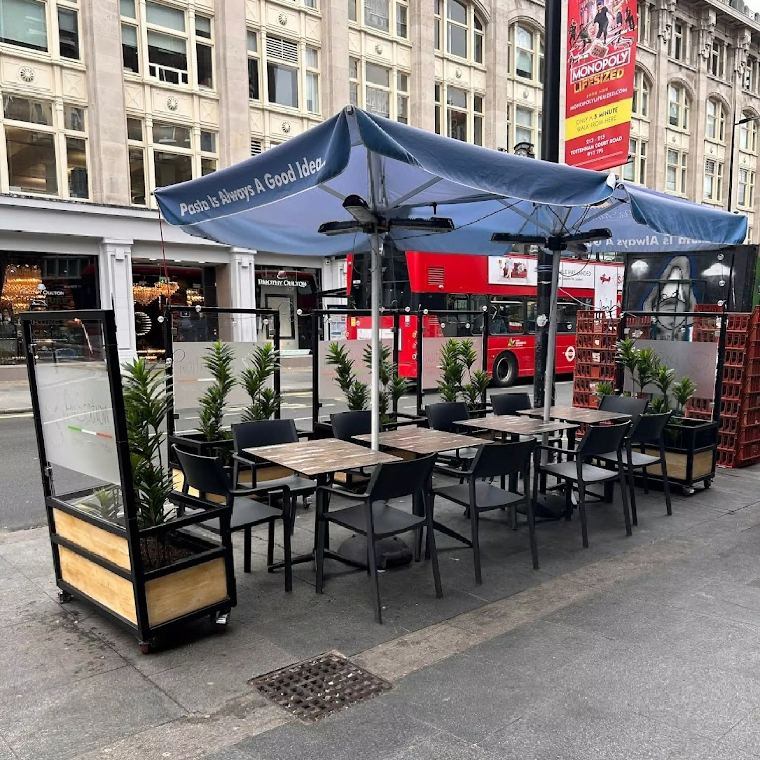 Maddix Screen Industrial Cafe Planter - Pastation Maddix Screen Industrial Cafe Planter for PaStation, Bespoke Commercial Planter on Wheels. Black Frame Restaurant Planter with Screen.