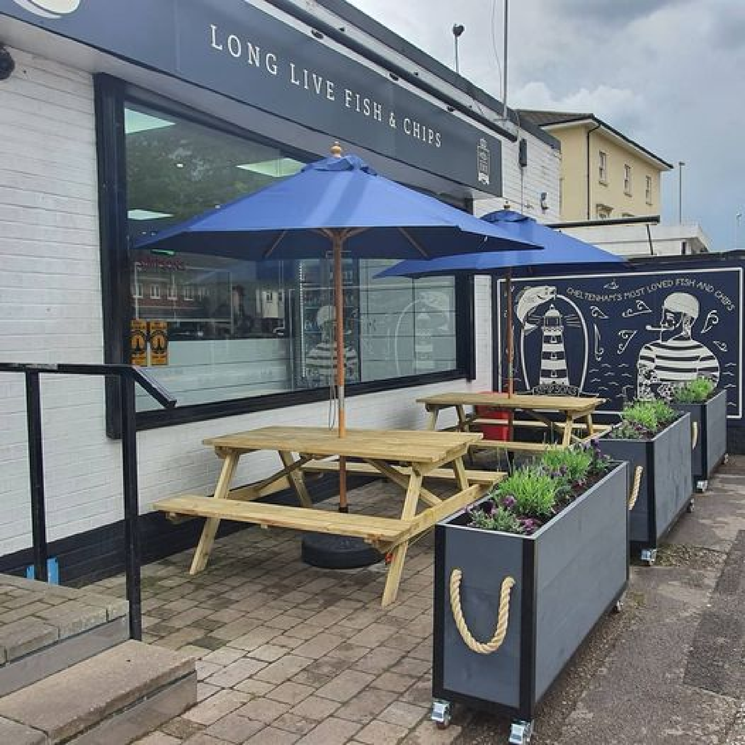 Simpson Fish & Chips - Baylis Industrial Cafe Planter Simpsons Fish & Chips Baylis Industrial Cafe Planters, Wooden Planters, Commercial Planters, Bespoke Planters, Planter with Trellis, Outdoor Planters, Hospitality Planters, Custom-Made Planters, Cafe Planters, Planters on Wheels, Moveable Planters, Black Ropes
