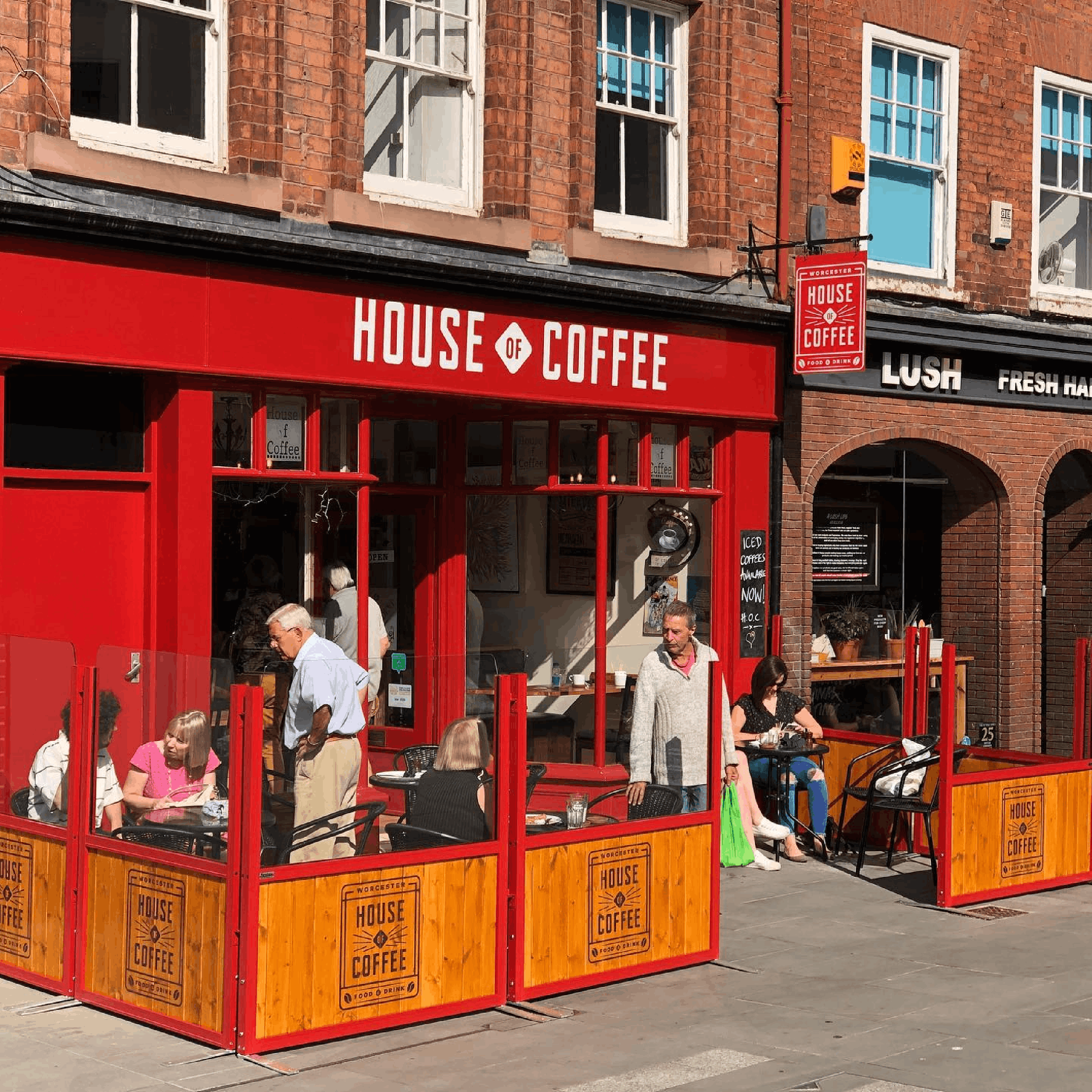 Solano Terrace Screen - House of Coffee Solano Terrace Screen for House of Coffee, Fixed Terrace Screens, Outdoor Screens, Powder Coated Screens, Restaurant Terrace Screens, Cafe Screens, Balustrades, Hospitality Terrace Screens, Windbreaks